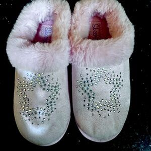 Girls Skechers Slippers Pink